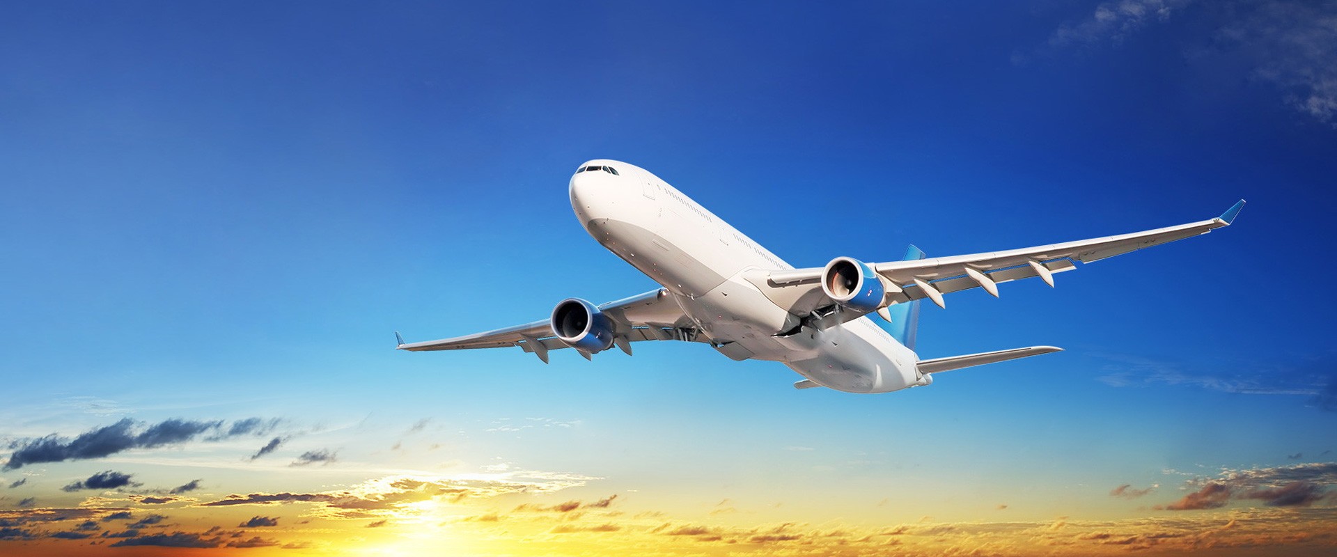 由于更轻，，，以是飞得更高！